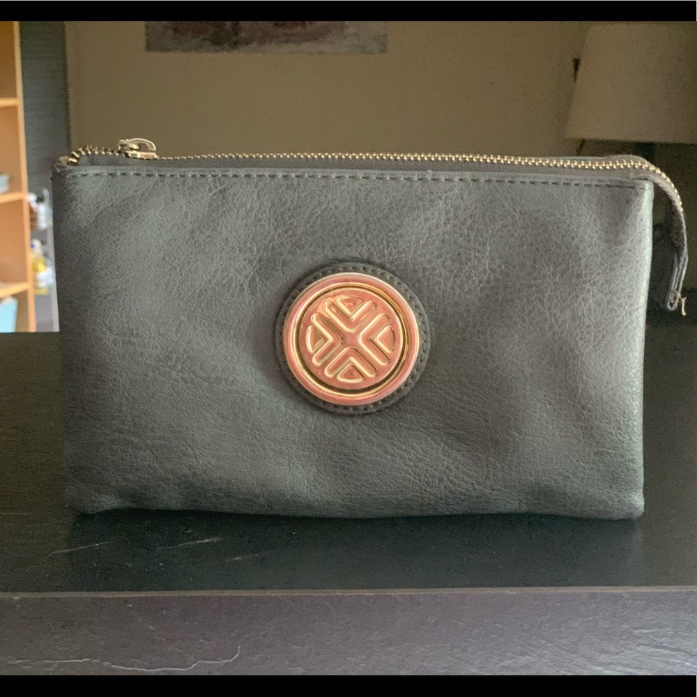 Grey wristlet with out strap